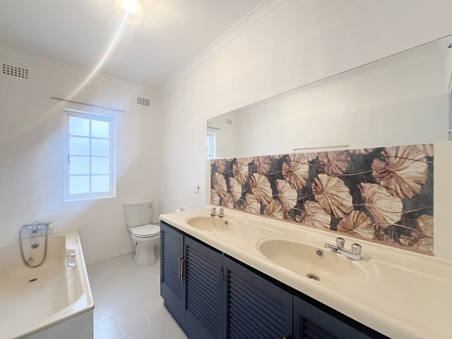 To Let 3 Bedroom Property for Rent in Lemoenkloof Western Cape